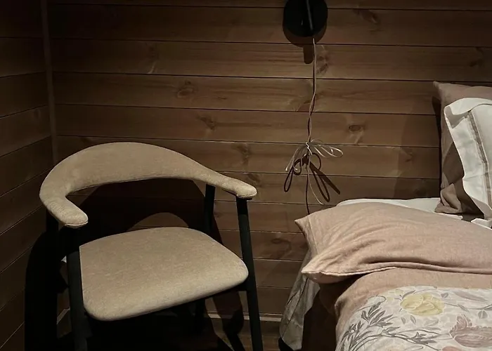 Semesterbostad Reno Hytta *